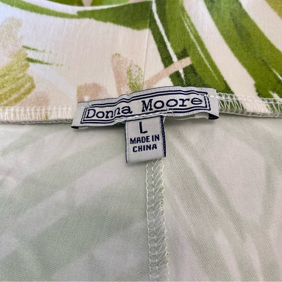 Donna Moore Shorts Sz L Green Tropical Print NWT - Picture 6 of 6